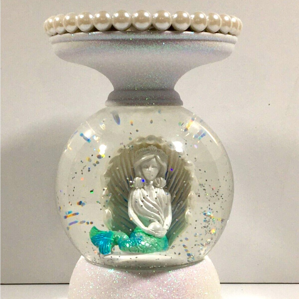 NWT 🧜🏻‍♀️Mermaid light-up Water Globe 3 wick candle holder